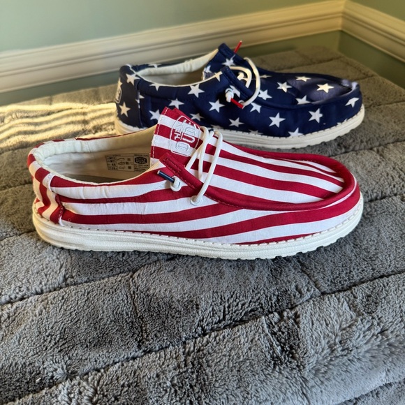 Hey Dude Wally Patriotic American Flag Men’s Size 12 Lightweight Summer Shoes - Picture 3 of 8